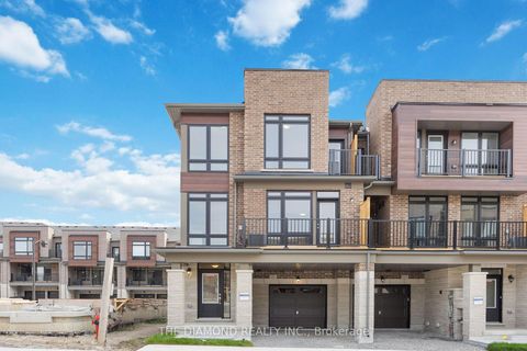 Photo 1 at 27 Gunton Street, Bayview Northeast, Aurora