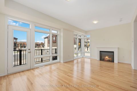 Photo 10 at 27 Gunton Street, Bayview Northeast, Aurora