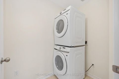 Photo 23 at 27 Gunton Street, Bayview Northeast, Aurora