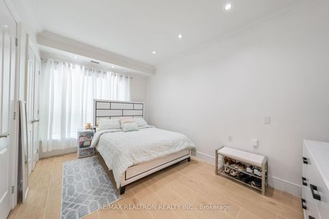 Photo 13 at 115 - 890 Sheppard Avenue W, Bathurst Manor, Toronto