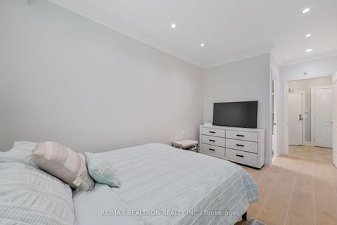 Photo 14 at 115 - 890 Sheppard Avenue W, Bathurst Manor, Toronto