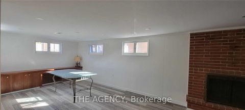 Photo 9 at 64 Farningham Crescent, Rosethorn, Toronto