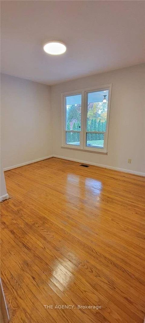 Photo 14 at 64 Farningham Crescent, Rosethorn, Toronto