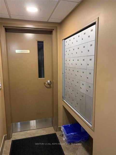 Photo 3 at 203 - 500 Mapleview Drive W, Holly, Barrie