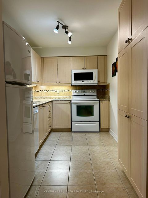 Photo 6 at 203 - 500 Mapleview Drive W, Holly, Barrie