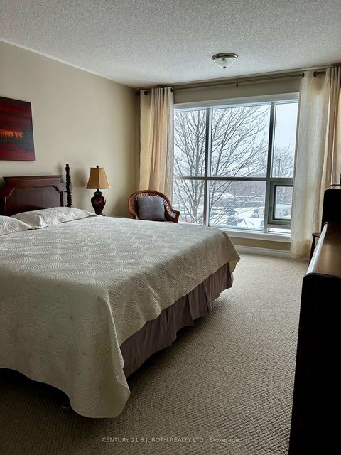 Photo 13 at 203 - 500 Mapleview Drive W, Holly, Barrie