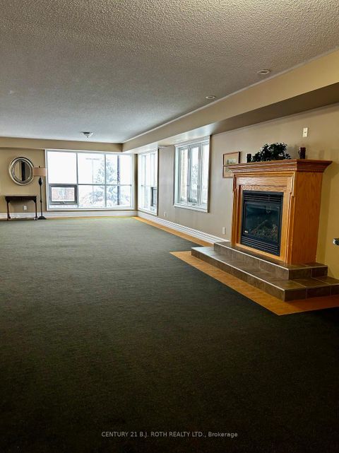 Photo 18 at 203 - 500 Mapleview Drive W, Holly, Barrie