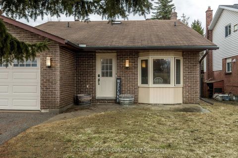 Photo 2 at 243 LITTLE Avenue, Allandale Heights, Barrie