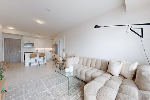 Photo 5 at 706 - 20 Gatineau Drive, Beverley Glen, Vaughan