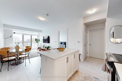 Photo 12 at 706 - 20 Gatineau Drive, Beverley Glen, Vaughan