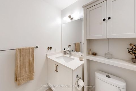 Photo 18 at 706 - 20 Gatineau Drive, Beverley Glen, Vaughan