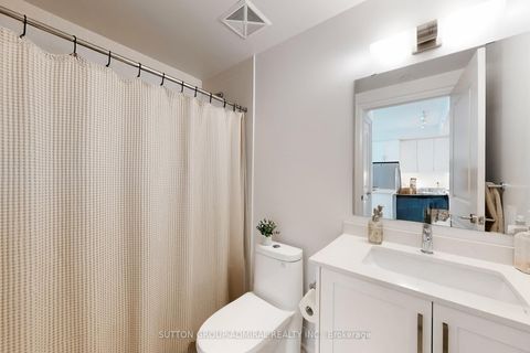 Photo 21 at 706 - 20 Gatineau Drive, Beverley Glen, Vaughan