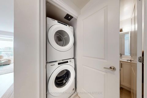 Photo 22 at 706 - 20 Gatineau Drive, Beverley Glen, Vaughan