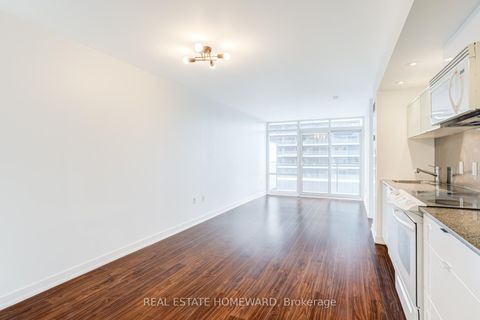 Photo 4 at 1916 - 4K Spadina Avenue, Waterfront Communities C1, Toronto