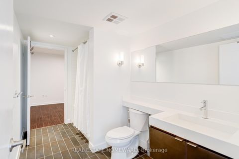 Photo 13 at 1916 - 4K Spadina Avenue, Waterfront Communities C1, Toronto