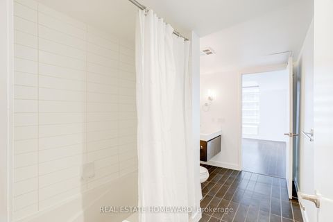 Photo 15 at 1916 - 4K Spadina Avenue, Waterfront Communities C1, Toronto