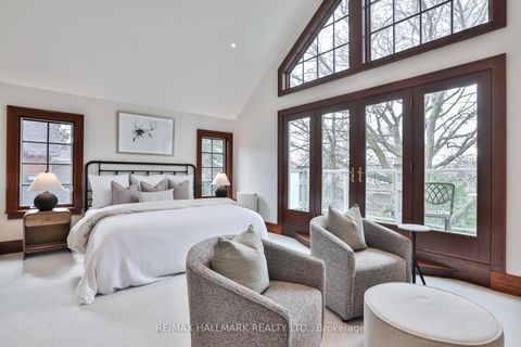 Photo 13 at 30 Oswald Crescent, Mount Pleasant West, Toronto