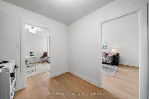 Photo 11 at 209 - 35 Ormskirk Avenue, Swansea, Toronto