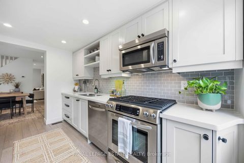 Photo 12 at 38 Kenwood Avenue, Cedarvale, Toronto