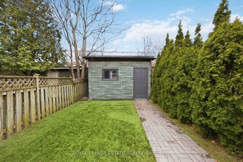 Photo 34 at 38 Kenwood Avenue, Cedarvale, Toronto