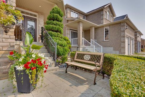 Photo 2 at 12 Parisian Crescent, Shore, Barrie