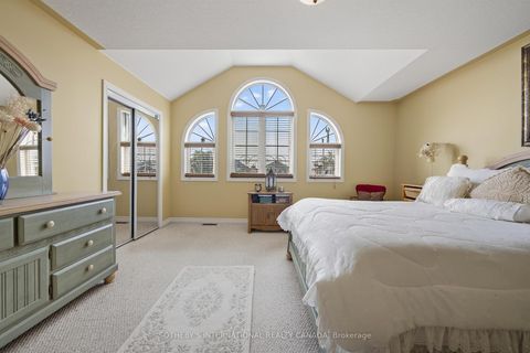 Photo 18 at 12 Parisian Crescent, Shore, Barrie