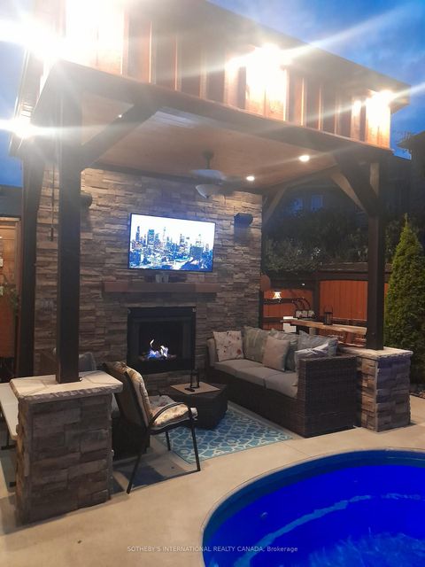 Photo 27 at 12 Parisian Crescent, Shore, Barrie