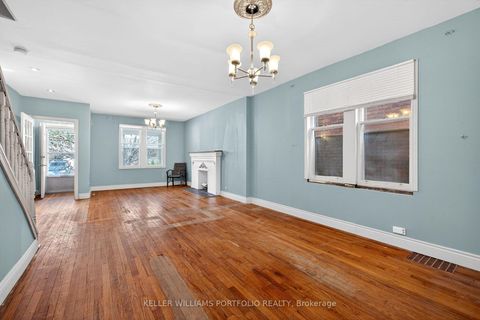 Photo 7 at 31 Mcroberts Avenue, Davenport, Toronto