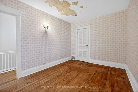 Photo 15 at 31 Mcroberts Avenue, Davenport, Toronto