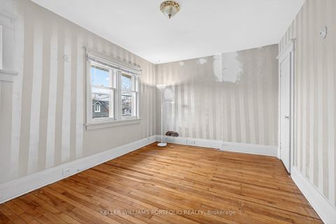 Photo 16 at 31 Mcroberts Avenue, Davenport, Toronto