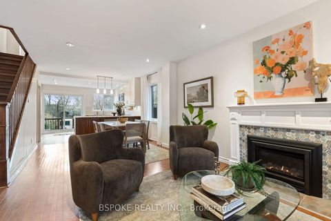 Photo 7 at 291 Gainsborough Road, Woodbine Corridor, Toronto