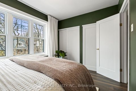 Photo 14 at 291 Gainsborough Road, Woodbine Corridor, Toronto