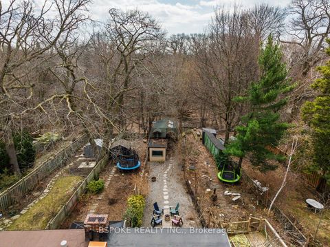 Photo 31 at 291 Gainsborough Road, Woodbine Corridor, Toronto