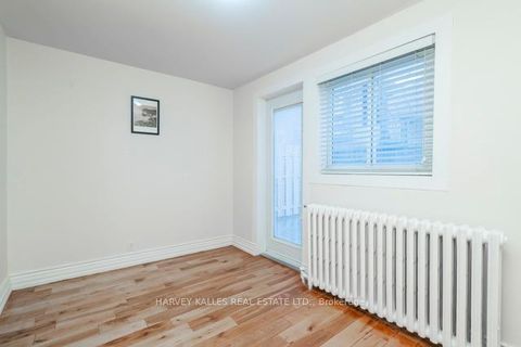 Photo 12 at 178 Manning Avenue, Bellwoods, Toronto