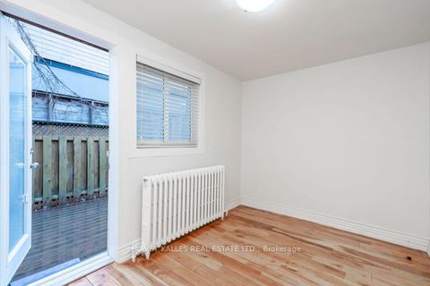 Photo 14 at 178 Manning Avenue, Bellwoods, Toronto