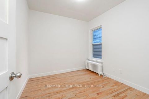 Photo 20 at 178 Manning Avenue, Bellwoods, Toronto