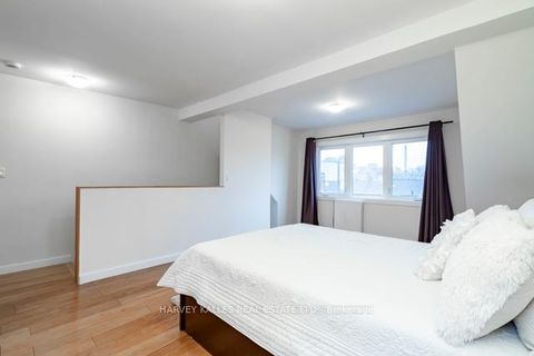 Photo 30 at 178 Manning Avenue, Bellwoods, Toronto