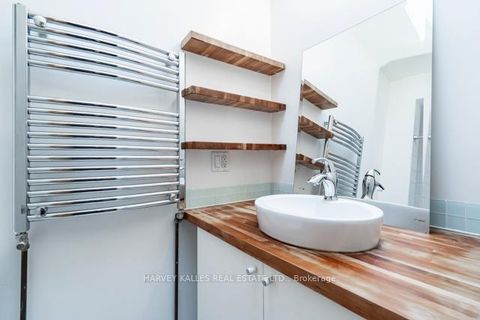 Photo 34 at 178 Manning Avenue, Bellwoods, Toronto