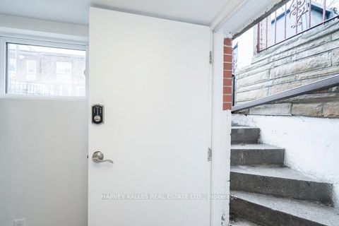 Photo 45 at 178 Manning Avenue, Bellwoods, Toronto