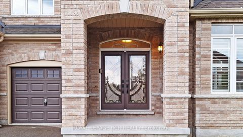 Photo 1 at 75 Dr. George Burrows Parkway, Sutton & Jackson's Point, Georgina