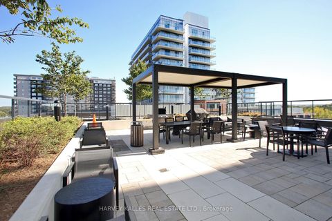 Photo 2 at 305 - 185 Deerfield Road, Central Newmarket, Newmarket