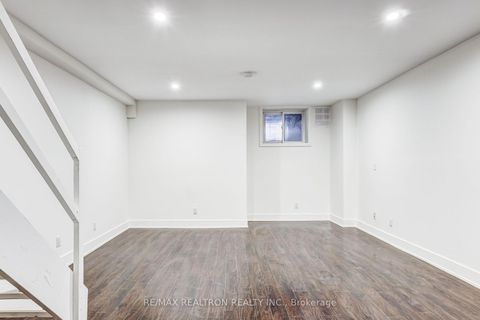 Photo 17 at 588 Ossington Avenue, Little Italy, Toronto