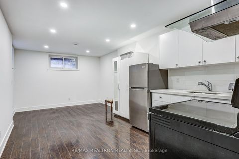 Photo 18 at 588 Ossington Avenue, Little Italy, Toronto