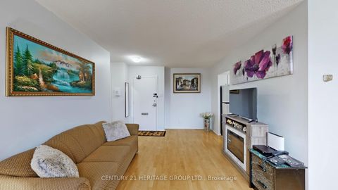 Photo 10 at 409 - 5 Parkway Forest Drive, Henry Farm, Toronto