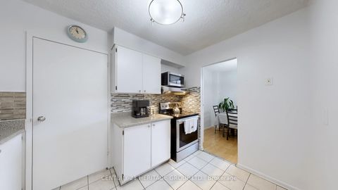 Photo 21 at 409 - 5 Parkway Forest Drive, Henry Farm, Toronto