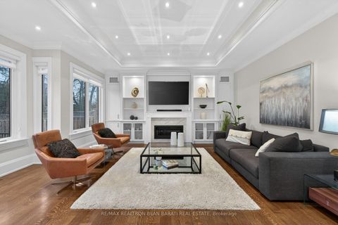 Photo 2 at 86 Princess Avenue, Willowdale East, Toronto