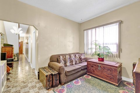 Photo 9 at 101 Dovercourt Road, Niagara, Toronto