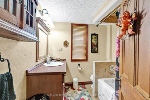 Photo 18 at 101 Dovercourt Road, Niagara, Toronto