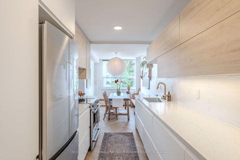 Photo 8 at 403 - 45 Southport Street, Swansea, Toronto