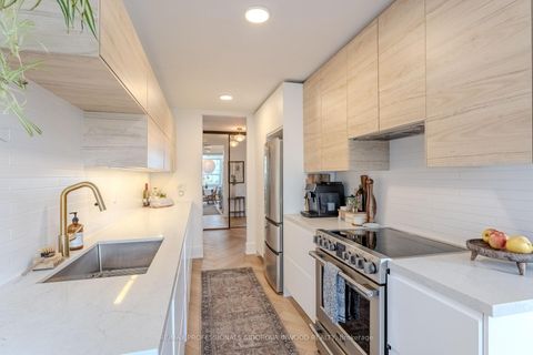 Photo 9 at 403 - 45 Southport Street, Swansea, Toronto